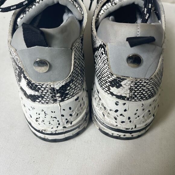 La Sheelah women’s wedge snake skin print lace up black and white sneakers SZ7 - Picture 7 of 8